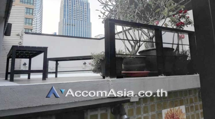 7  3 br Townhouse For Rent in Ploenchit ,Bangkok BTS Chitlom AA16976