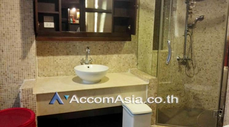 9  3 br Townhouse For Rent in Ploenchit ,Bangkok BTS Chitlom AA16976