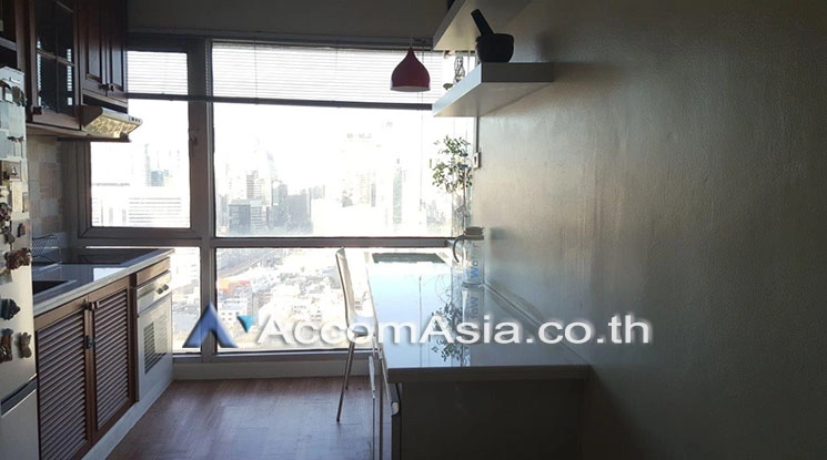 unit 2 Bedrooms  Condominium For Rent in Sukhumvit, Bangkok  near BTS Nana (AA17017)