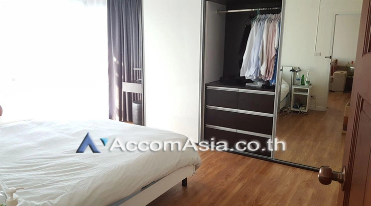 unit 2 Bedrooms  Condominium For Rent in Sukhumvit, Bangkok  near BTS Nana (AA17017)