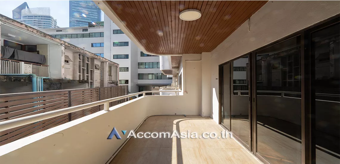 8  2 br Apartment For Rent in Sukhumvit ,Bangkok BTS Phrom Phong at Low-rise apartment, Walk 400m to BTS AA17021