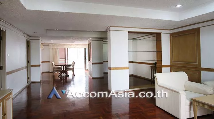  1  1 br Apartment For Rent in Sukhumvit ,Bangkok BTS Phrom Phong at Low-rise apartment, Walk 400m to BTS AA17024
