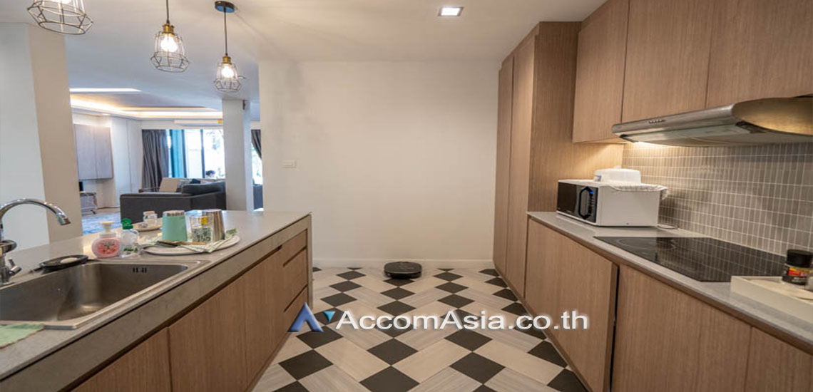 5  3 br Townhouse for rent and sale in Sukhumvit ,Bangkok BTS Ekkamai AA17062