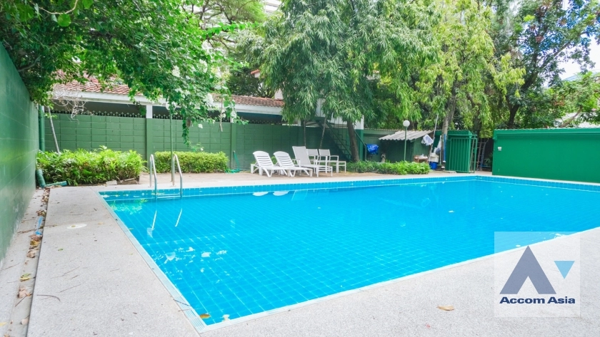 26  4 br House For Rent in Sukhumvit ,Bangkok BTS Phrom Phong AA17071