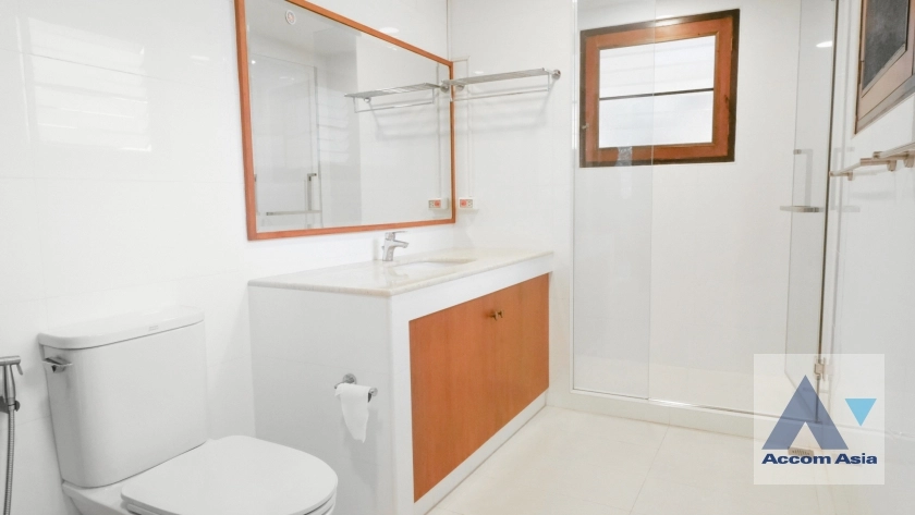 20  4 br House For Rent in Sukhumvit ,Bangkok BTS Phrom Phong AA17071