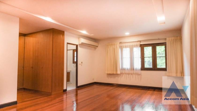 11  4 br House For Rent in Sukhumvit ,Bangkok BTS Phrom Phong AA17071