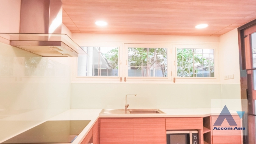 16  4 br House For Rent in Sukhumvit ,Bangkok BTS Phrom Phong AA17071