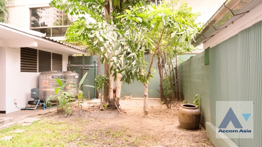 22  4 br House For Rent in Sukhumvit ,Bangkok BTS Phrom Phong AA17071