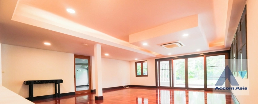 7  4 br House For Rent in Sukhumvit ,Bangkok BTS Phrom Phong AA17071