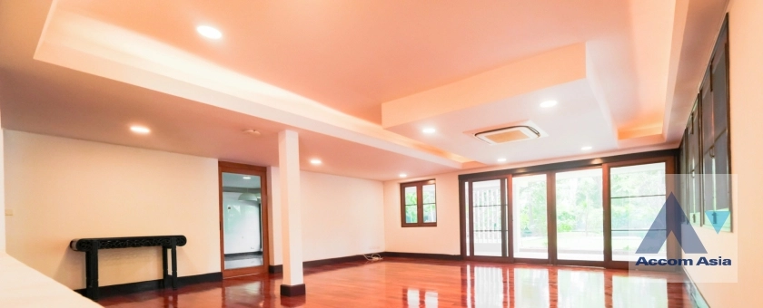 7  4 br House For Rent in sukhumvit ,Bangkok BTS Phrom Phong AA17071