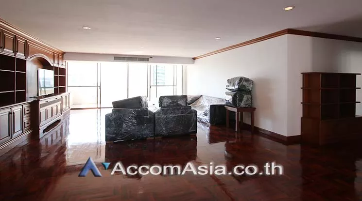 Big Balcony, Pet friendly |  3 Bedrooms  Apartment For Rent in Sukhumvit, Bangkok  near BTS Asok - MRT Sukhumvit (AA17083)
