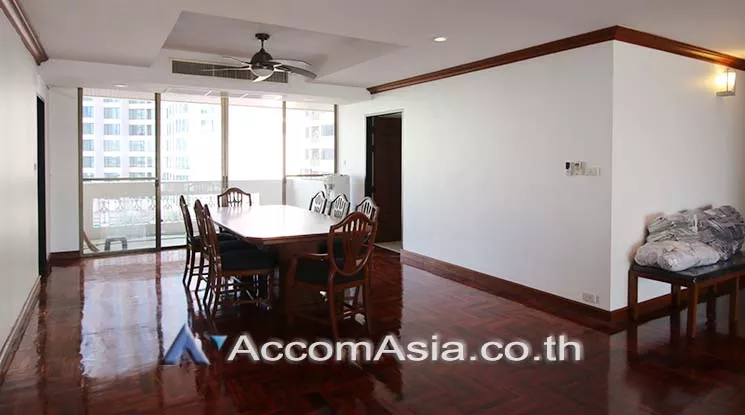 Big Balcony, Pet friendly |  3 Bedrooms  Apartment For Rent in Sukhumvit, Bangkok  near BTS Asok - MRT Sukhumvit (AA17083)
