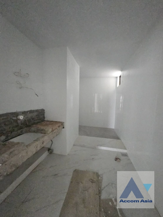 unitBig Balcony, Pet friendly |  3 Bedrooms  Apartment For Rent in Sukhumvit, Bangkok  near BTS Asok - MRT Sukhumvit (AA17083)