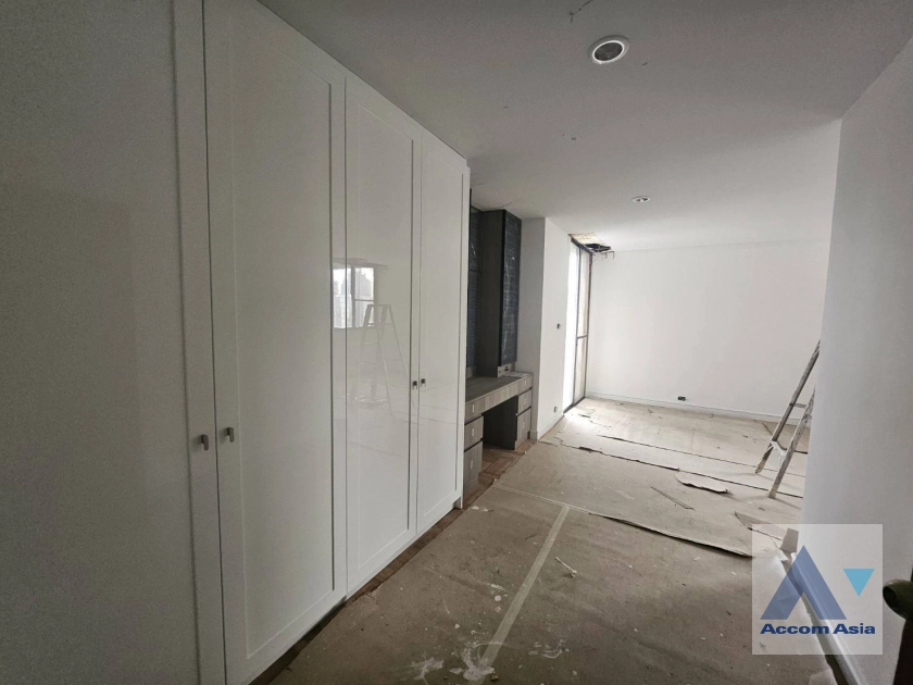 unitBig Balcony, Pet friendly |  3 Bedrooms  Apartment For Rent in Sukhumvit, Bangkok  near BTS Asok - MRT Sukhumvit (AA17083)