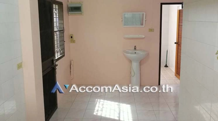 4  2 br House For Sale in sathorn ,Bangkok BTS Chong Nonsi AA17090