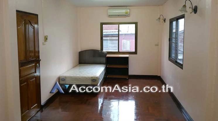  1  2 br House For Sale in Sathorn ,Bangkok BTS Chong Nonsi AA17090