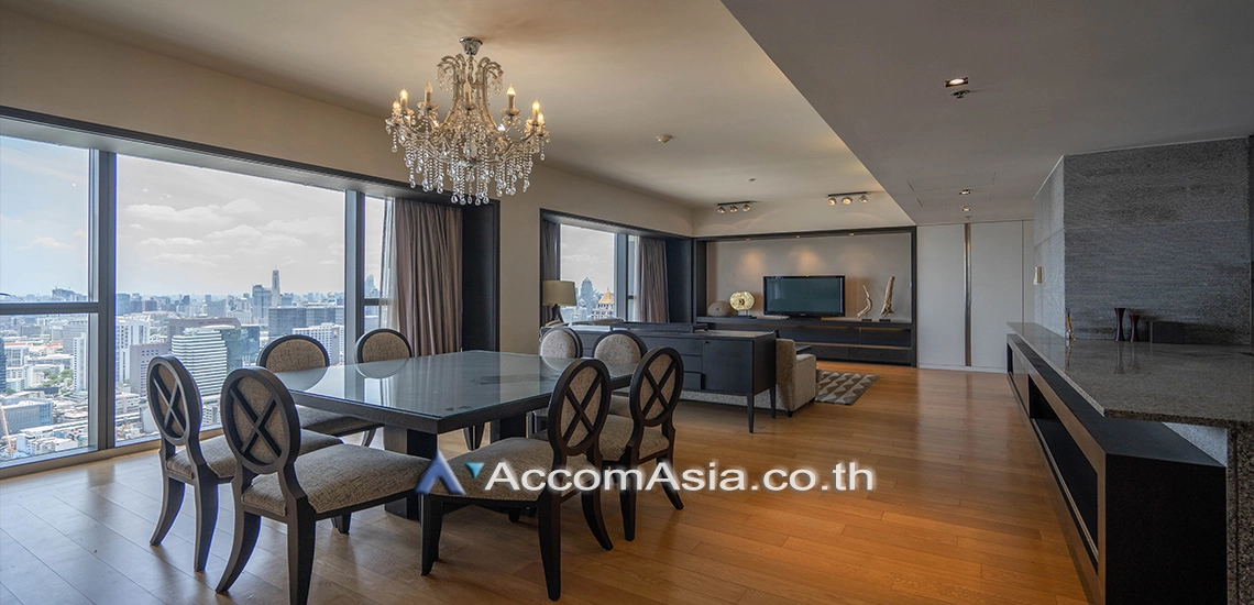  3 Bedrooms  Condominium For Rent in Sathorn, Bangkok  near BTS Chong Nonsi - MRT Lumphini (AA17091)
