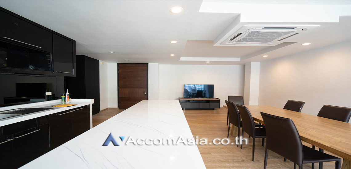 4  4 br Condominium For Rent in Sukhumvit ,Bangkok BTS Ekkamai at Avenue 61 AA17108