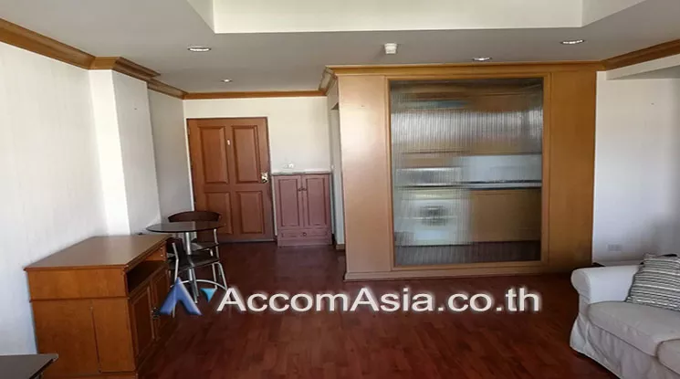 unit 1 Bedroom  Condominium For Rent in Sathorn, Bangkok  near BTS Chong Nonsi (AA17122)
