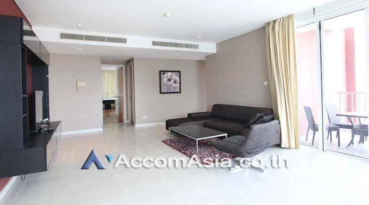 Pet friendly |  Fullerton Sukhumvit Condominium  3 Bedroom for Rent BTS Ekkamai in Sukhumvit Bangkok