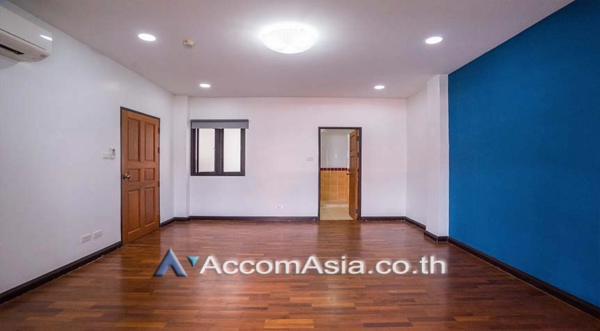 7  4 br Townhouse For Rent in Sukhumvit ,Bangkok BTS Ekkamai at Lotus Point Ekkamai AA17141