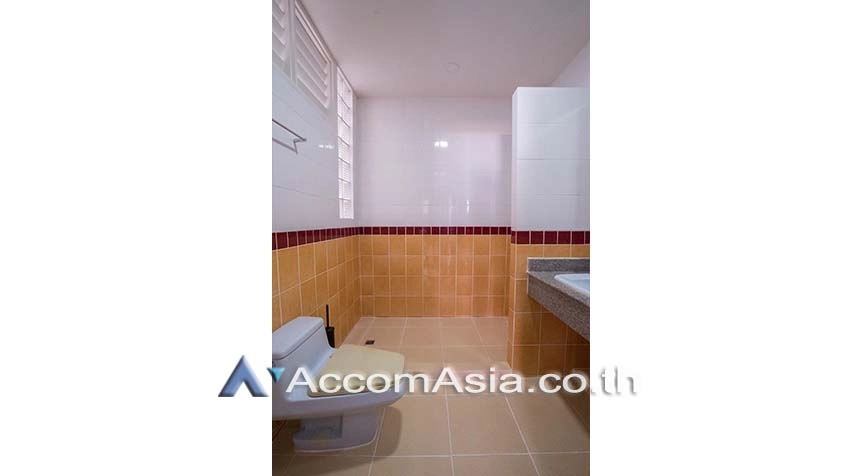 16  4 br Townhouse For Rent in Sukhumvit ,Bangkok BTS Ekkamai at Lotus Point Ekkamai AA17141