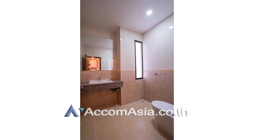 15  4 br Townhouse For Rent in Sukhumvit ,Bangkok BTS Ekkamai at Lotus Point Ekkamai AA17141