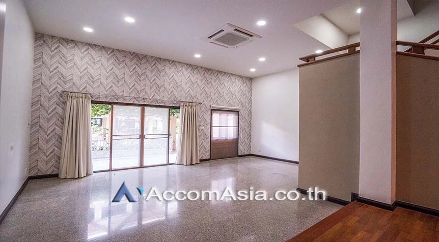 4  4 br Townhouse For Rent in Sukhumvit ,Bangkok BTS Ekkamai at Lotus Point Ekkamai AA17141