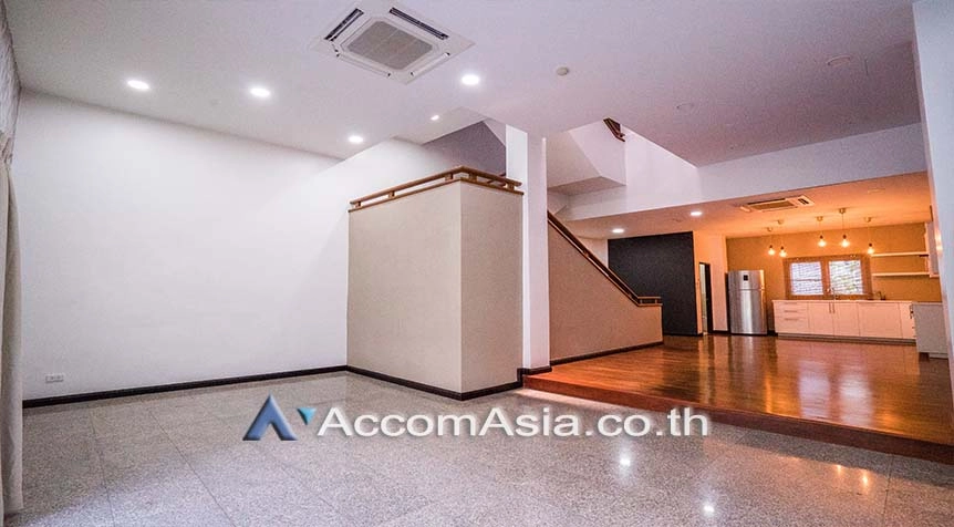  Lotus Point Ekkamai Townhouse  4 Bedroom for Rent BTS Ekkamai in Sukhumvit Bangkok