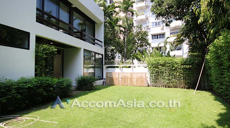 Home Office, Pet friendly |  5 Bedrooms  House For Rent in Sathorn, Bangkok  near MRT Lumphini (AA17161)