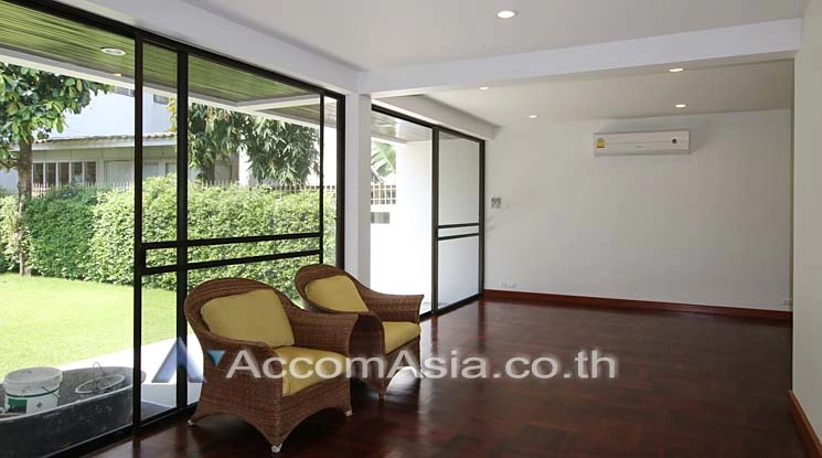 5  5 br House For Rent in Sathorn ,Bangkok MRT Lumphini AA17161