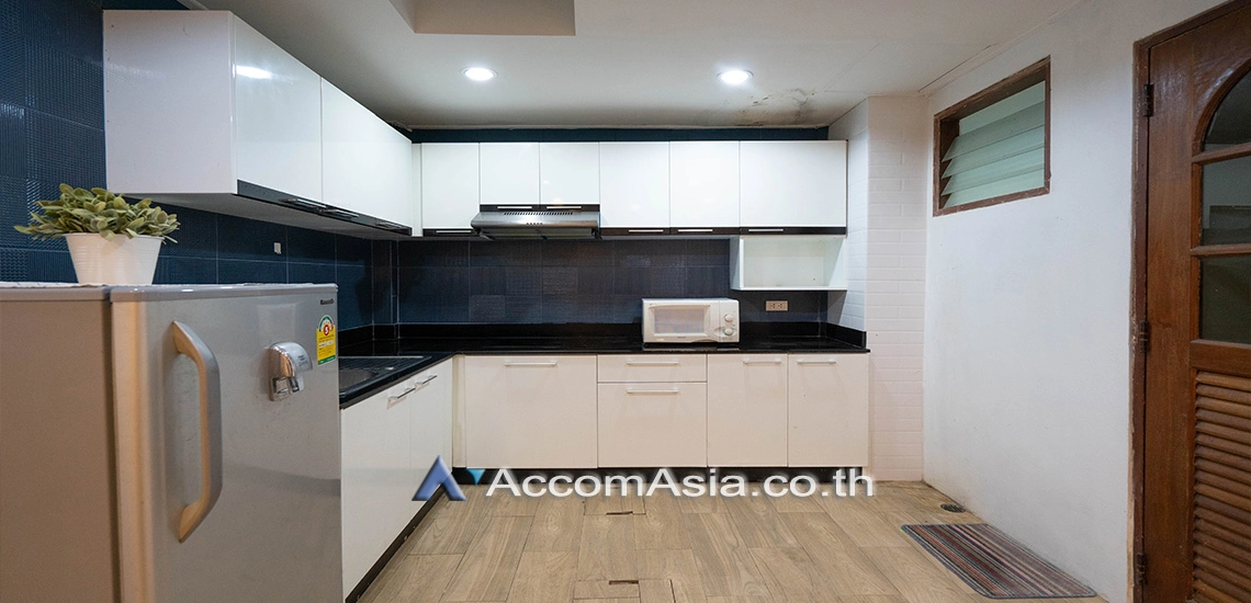 5  5 br House For Rent in Sukhumvit ,Bangkok BTS Ekkamai at Ekkamai Villas AA17168