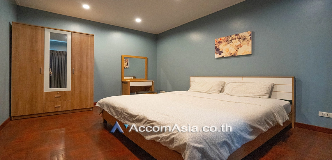 12  5 br House For Rent in Sukhumvit ,Bangkok BTS Ekkamai at Ekkamai Villas AA17168