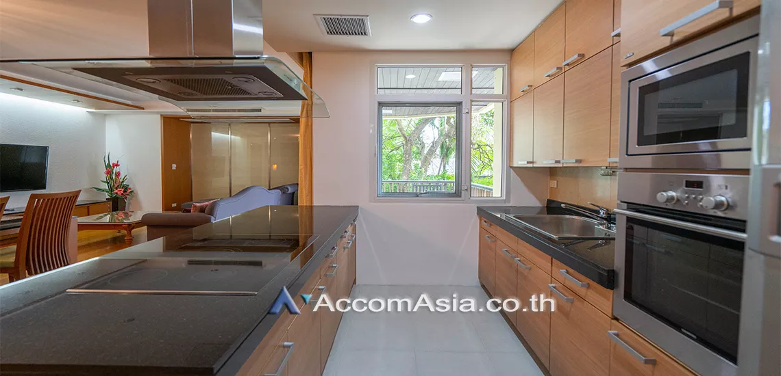 unit 3 Bedrooms  Condominium For Rent in Sukhumvit, Bangkok  near BTS Phrom Phong (AA17182)