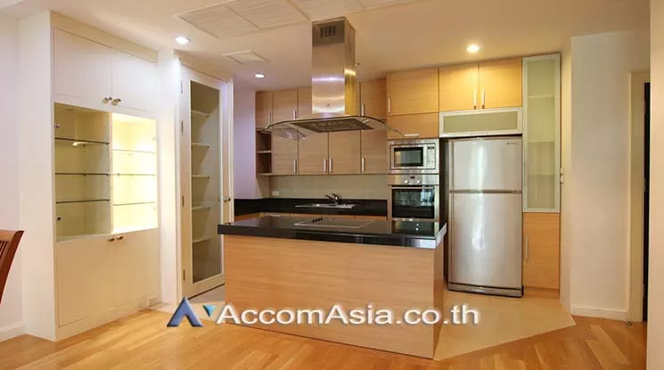 unit 2 Bedrooms  Condominium For Rent in Sukhumvit, Bangkok  near BTS Phrom Phong (AA17184)