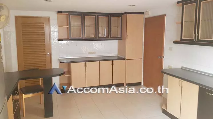 8  3 br Apartment For Rent in Sukhumvit ,Bangkok BTS Phrom Phong at Family Size Desirable AA17190