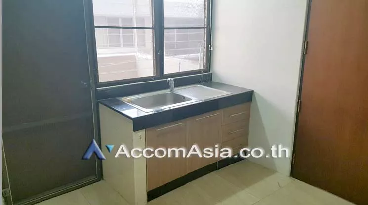 1  3 br Apartment For Rent in Sukhumvit ,Bangkok BTS Phrom Phong at Family Size Desirable AA17191