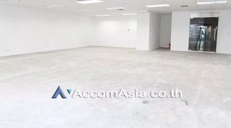  1  Retail / Showroom For Rent in Sathorn ,Bangkok BTS Chong Nonsi - BRT Sathorn at Empire Tower AA17193