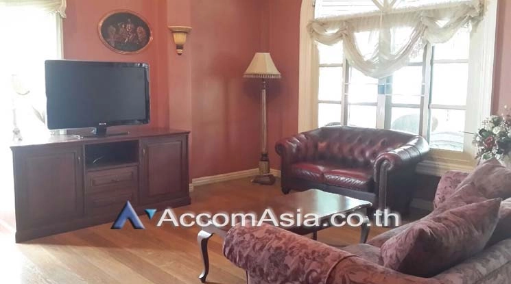 unit 3 Bedrooms  Townhouse For Rent in Bang Na, Bangkok  near BTS Bearing (AA17201)