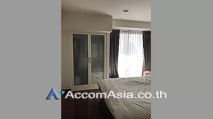  2 Bedrooms  Condominium For Sale in Charoennakorn, Bangkok  near BRT Rama III Bridge (AA17207)