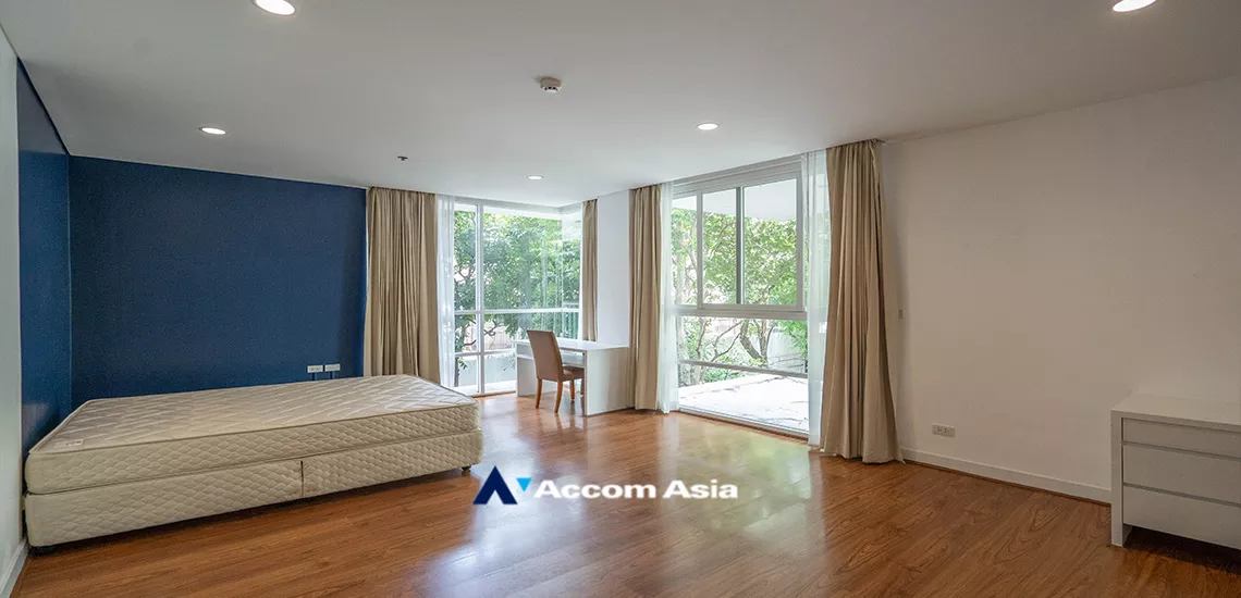 11  4 br Apartment For Rent in Sukhumvit ,Bangkok BTS Ekkamai at Ekkamai Family Apartment AA17223