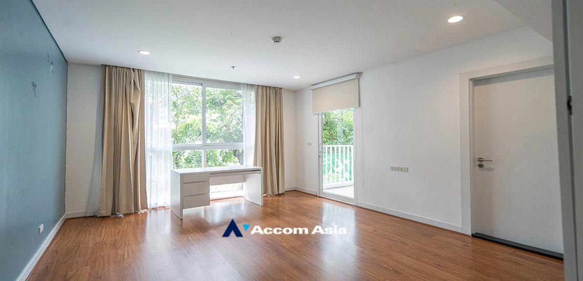 13  4 br Apartment for rent and sale in Sukhumvit ,Bangkok BTS Ekkamai at Ekkamai Family Apartment AA17223