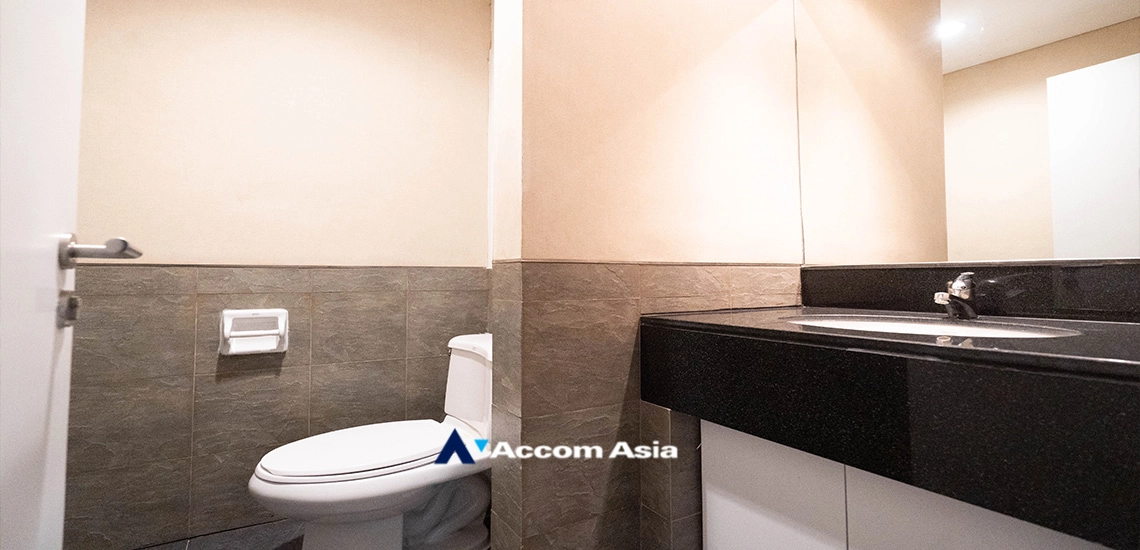 15  4 br Apartment for rent and sale in Sukhumvit ,Bangkok BTS Ekkamai at Ekkamai Family Apartment AA17223