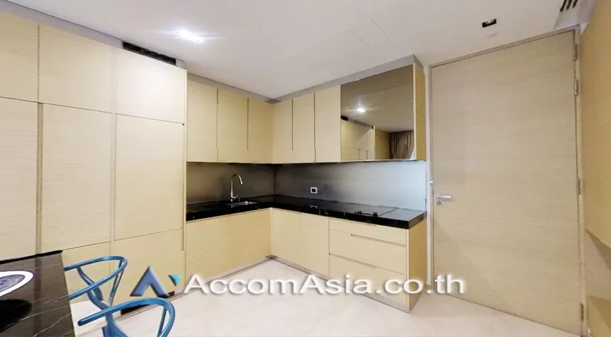 unit 1 Bedroom  Condominium For Rent in Silom, Bangkok  near BTS Sala Daeng - MRT Silom (AA17229)