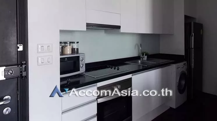 unit 2 Bedrooms  Condominium For Sale in Sathorn, Bangkok  near BTS Chong Nonsi (AA17240)