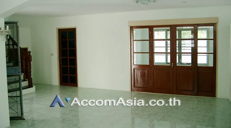  1  5 br House for rent and sale in Pattanakarn ,Bangkok ARL Hua Mak at Moo Baan Chuanchuen AA17246