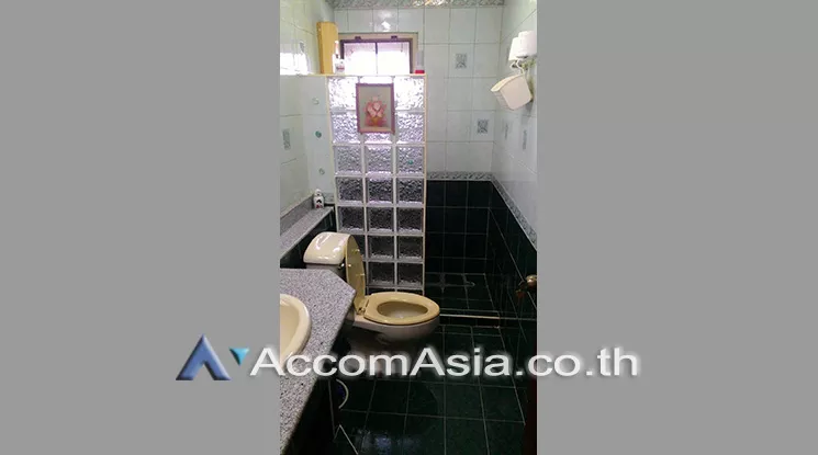 9  5 br House for rent and sale in Pattanakarn ,Bangkok ARL Hua Mak at Moo Baan Chuanchuen AA17246