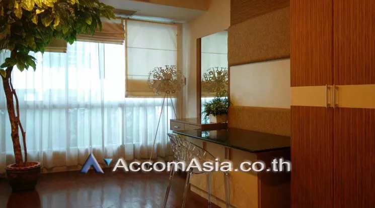 6  2 br Condominium For Rent in Ploenchit ,Bangkok BTS Ratchadamri at Baan Thanon Sarasin AA17276