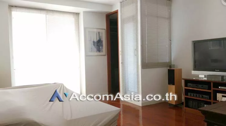  2 Bedrooms  Condominium For Rent & Sale in Ploenchit, Bangkok  near BTS Ratchadamri (AA17277)