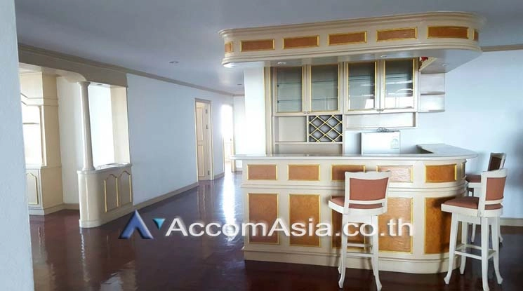  3 Bedrooms  Condominium For Rent & Sale in Sukhumvit, Bangkok  near BTS Ekkamai (AA17279)